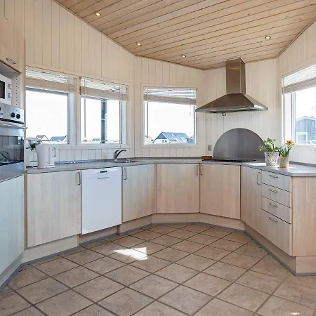 Vakantiehuis 8 Person In Harbo Re